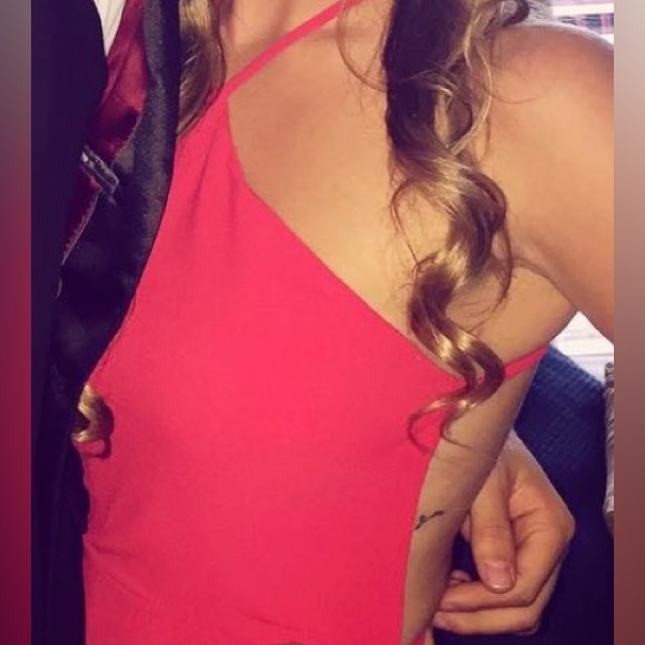 Lulu’s Backless Red Maxi Dress - Picture 4 of 9